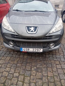Mám na prodej Peugeot - 4