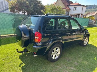 Toyota RAV 4 2.0i - 4
