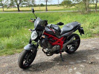 Suzuki Gladius SFV650 - 4