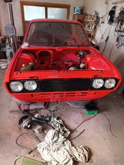Fiat 128 Sport coupé 1971 v renovaci - 4