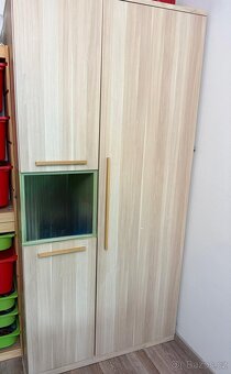Dětská patrová postel s úložným prostorem a "domečkem" - 4