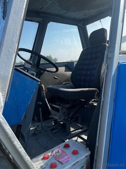 Prodám traktor Zetor 8011 s radlici - 4