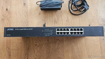 gigabitový ethernetový switch PLANET GSW-1601. - 4