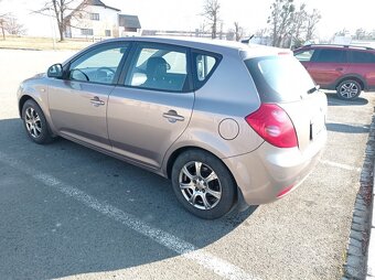 Kia Ceed 1,4 benzín STK do 2-26 - 4