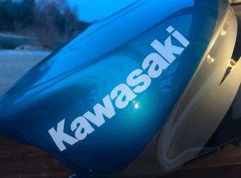 Nádrž Kawasaki ZX-9R - 4