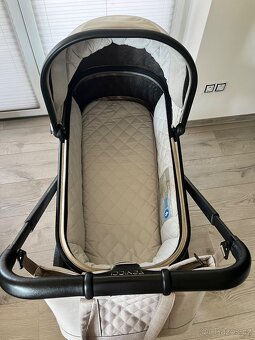 Venicci Tinum s autosedačku a Isofix základnou - 4