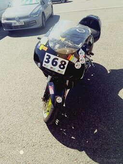 Suzuki GSX-R 750 srad - 4