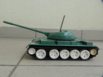 TANK T 54 - ITES r. 1968 ČSSR - 4