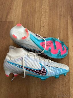 Kopačky Adidas, Nike, nejvyšší třída Elite - 4