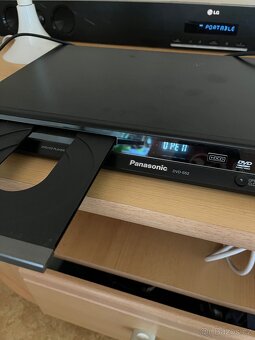 Panasonic DVD přehrávač + sbírka DVD - 4