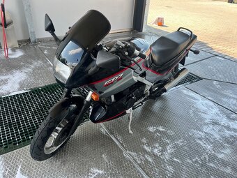 Kawasaki GPZ 500s - 4