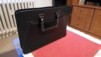 diplomatka černá - 4