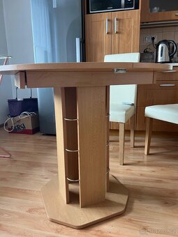 Kulatý rozkládací stůl - 4