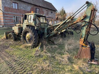 Traktorbagr Bělorus - 4