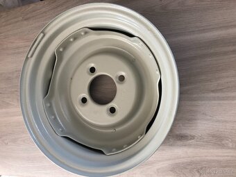 Disk ,ráfek  4J15 Škoda octavia ,felicie po laku - 4