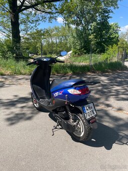 Skutr Peugeot 50cc - 4