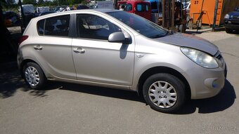 HYUNDAI i20 1.2 57kw G4LA, r.v.2009 - 4