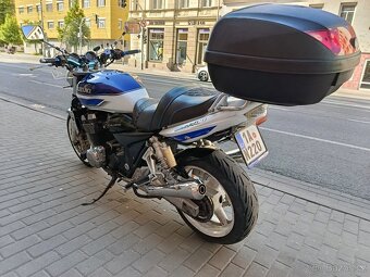 Suzuki GSX 1400 - 4