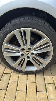 ALU kola originál škoda rs 5x112 r18 - 4