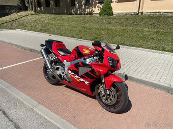 Honda vtr 1000 sp1 - 4