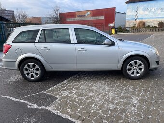 Opel Astra kombi 1,7 CDTI 81 kW, rok 2010, STK do 11/2026 - 4