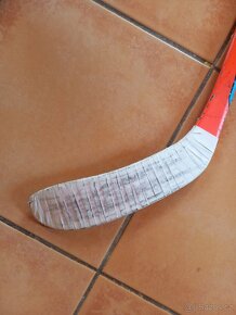 Hokejka warrior covert
- 4