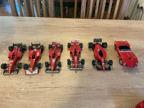 Modely Ferrari 1"24 - 4