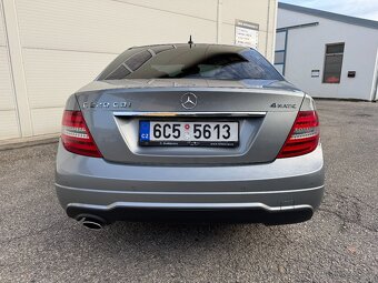 Mercedes-Benz C220 Cdi 125kW W204 Face 7G-Tronic 4-Matic AMG - 4