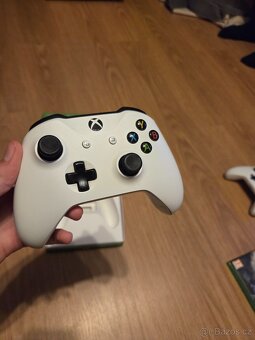 Xbox One 1TB + Hry a Org.sluchátka - 4