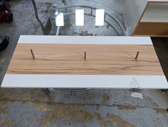 Nové zabalené věšáky. - 4