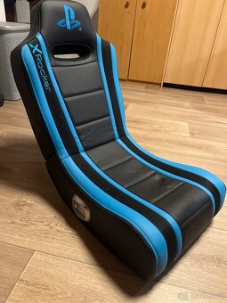 Volant thrumaster Ferrari a herní sedačka - 4