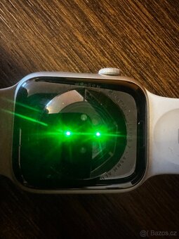 Apple Watch 7 (45mm) - 4