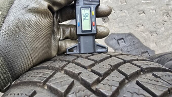 Zimní pneu 205/60/16 Hankook - 4