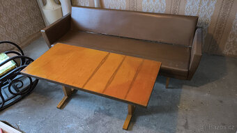 Retro sedačka + 2 křesla + stolek - 4