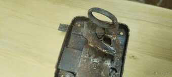 Starý zámek dveřní - 4
