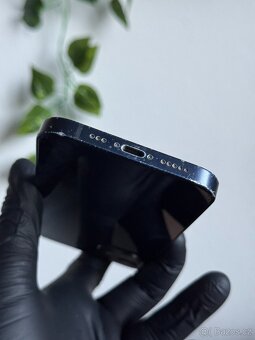 iPhone 12 64GB černý - 100% baterie - 4