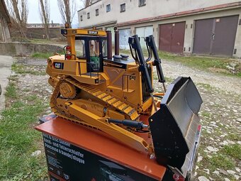 DXR2 Buldozer 1:14 - 4