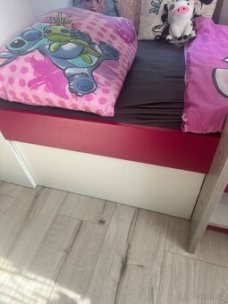 Dvoupatrova postel s šatnou - 4