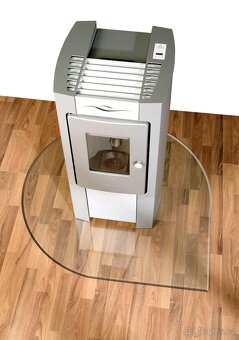 Sklo pod krb kamna 110 x 110 cm - 4