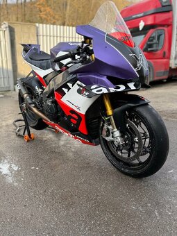 Aprilia rsv4 Factory okruhovka - 4