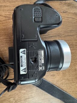 Fujifilm FinePix s5700 - 4