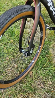 Gravel F9 - 4