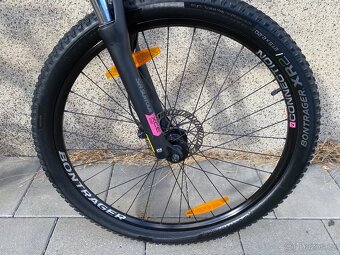 27.5" dívčí horské kolo Trek Marlin 5 rám S 15" - 4