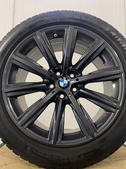 Orig zimni bmw 5 G30 G31 style 684 + 245/45/18 90% - 4
