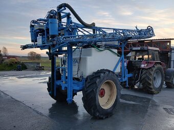 3000l Tažený postřikovač INUMA 3024 - 4