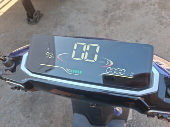 Elektro skútr MERCURIO 45 km/h - 4