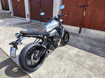 YAMAHA XSR 700 - 4