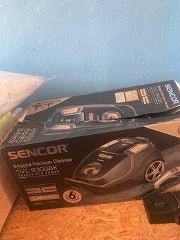 Podlahový vysavač Sencor SVC 9300BK - 4