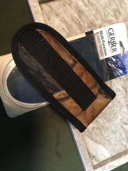 Pouzdro na multifunkční kleště Gerber USA camo PC 600 Kč - 4