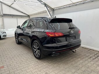 Volkswagen Touareg 3.0TDi,210kW,4x4,R-Line,Vzduch,LED,tažné - 4